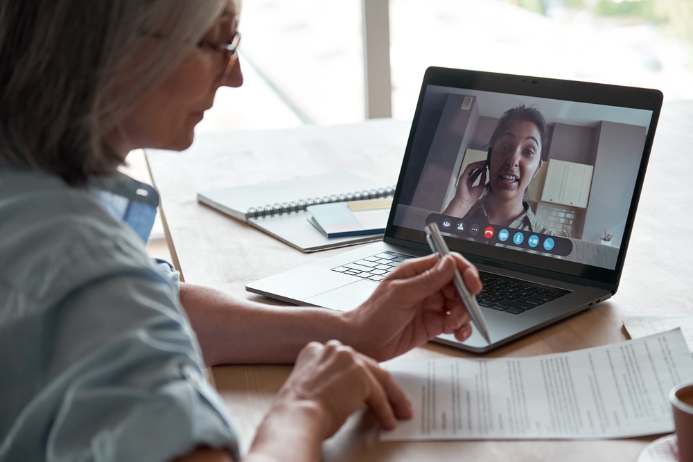 Best virtual counselor talking to a patient dealing with anxiety